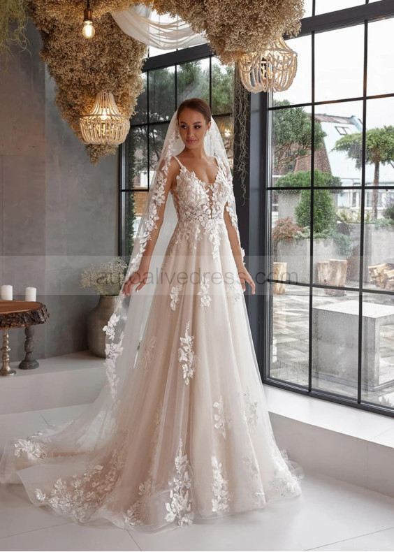 Spaghetti Straps Beaded Lace Tulle Fashion Wedding Dress